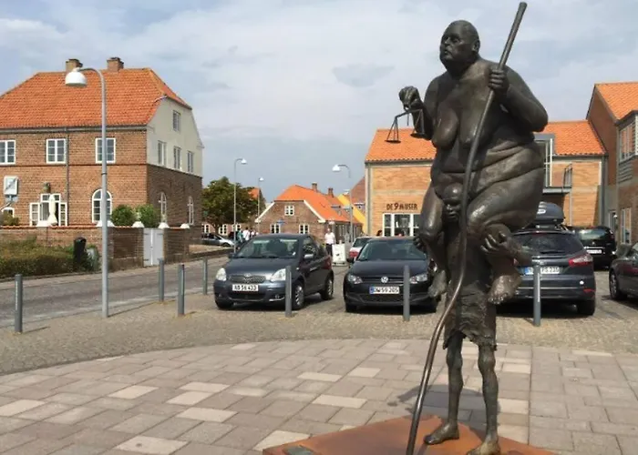 Hyggeligt Lille Byhus Lige Mellem Havnen Og Bytorv